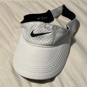 Nike visor